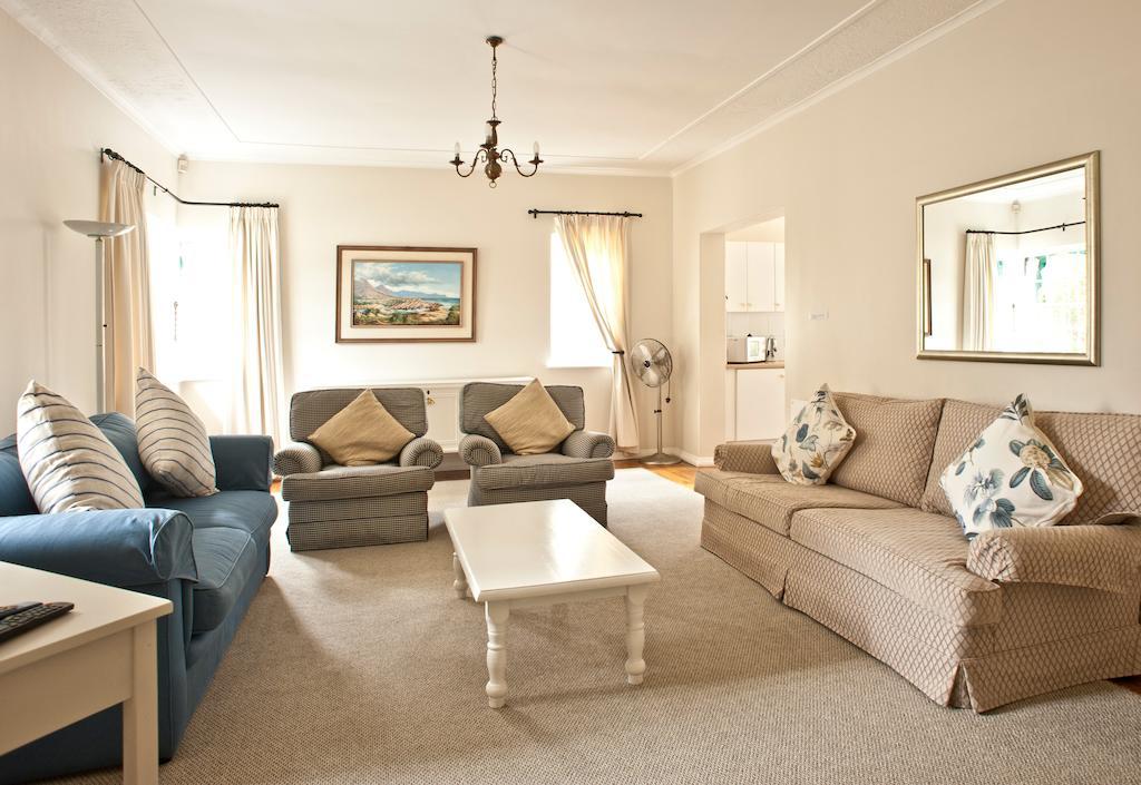 Squirrels Way Cottages Kaapstad Kamer foto