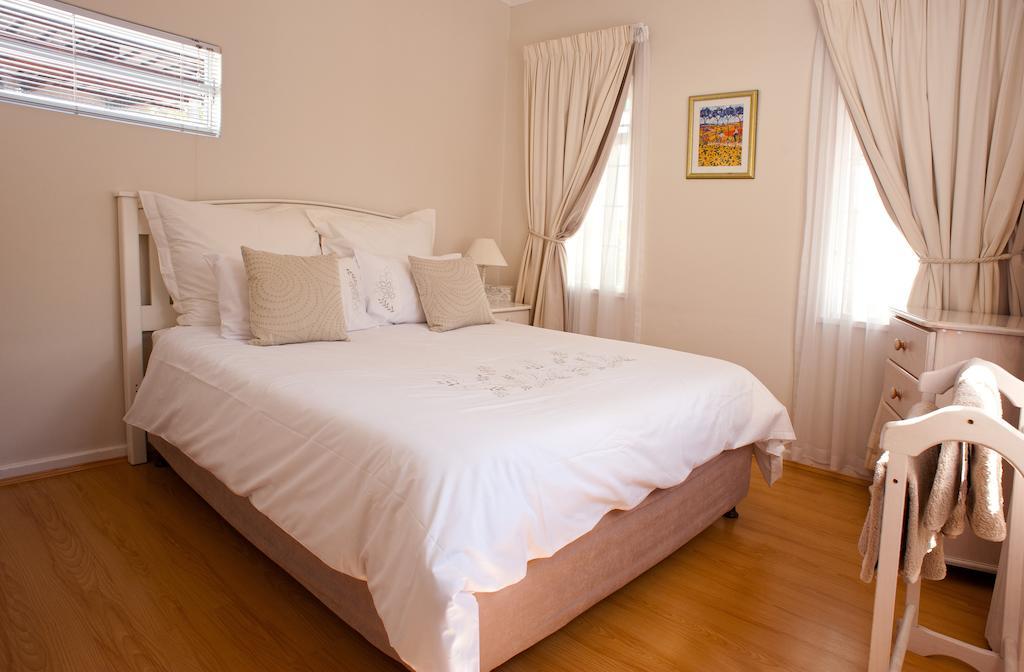 Squirrels Way Cottages Kaapstad Kamer foto
